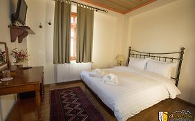 Arkefthos Mountain Hotel